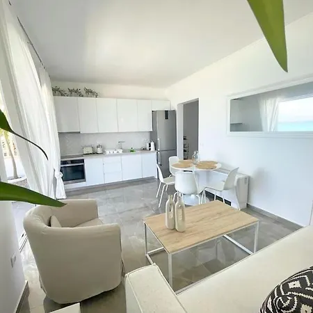 The House - Steps From The Sea Apartment *