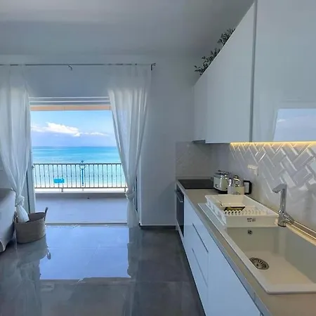 The House - Steps From The Sea Apartment *