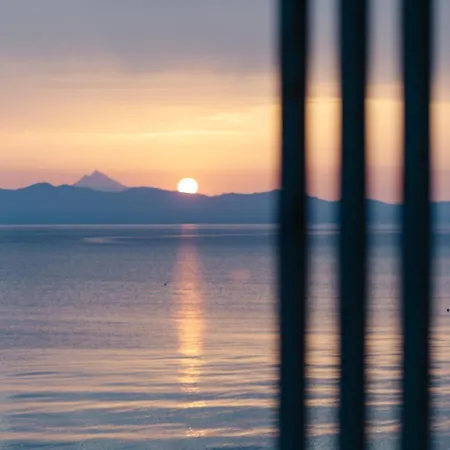 The House - Steps From The Sea * Chaniotis