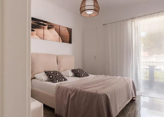 The House - Steps From The Sea Appartement